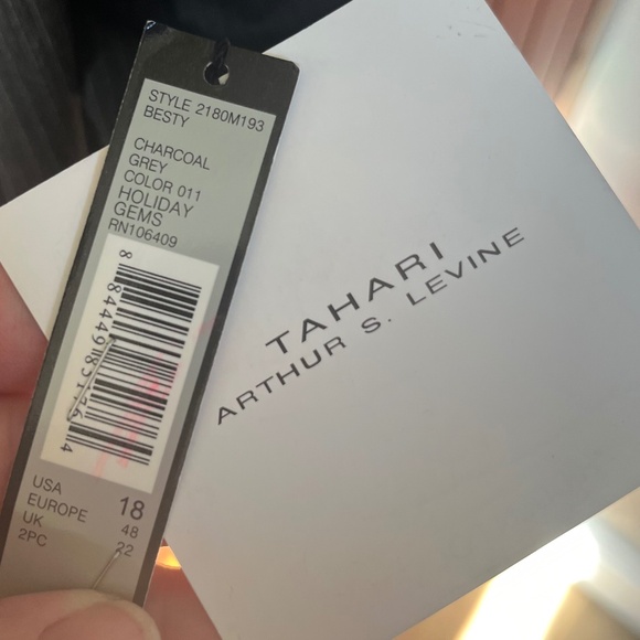 NWT Tahari Arthur S Levine Charcoal Pinstripe Double Button Suit Jacket Size 18 - Picture 12 of 12